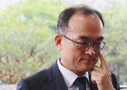 위기의 문무일 검찰총장…검사들의 항명인가 음모인가