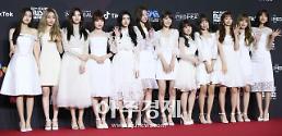 mama 2018 아이즈원, 여자 신인상 수상…권은비 눈물 기회주셔서 감사