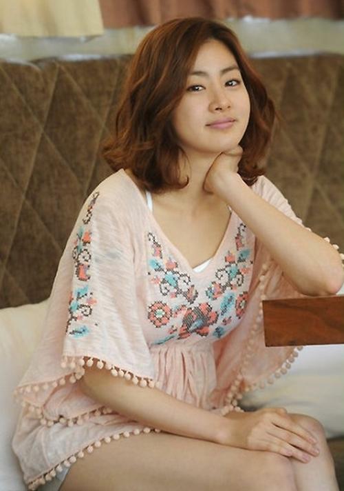 异邦人》中饰演胸部外科医院李社长的女儿吴秀贤(音),她将与李钟硕