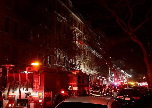 뉴욕 화재참사,1살아기 등 최소12명사망..외교부“한국인 피해자 없어”