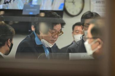 쌍방울 상폐 날벼락…CEO 횡령·배임에 주주들 피눈물