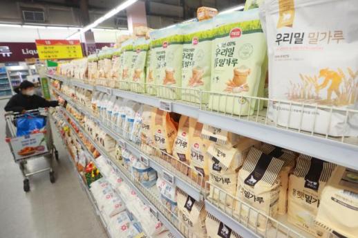 CJ제일제당·삼양사·대한제분 밀가루값 인하…라면·빵 가격은?
