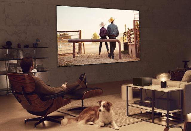 [CES 2023] LG 올레드 TV, 10년간 기술·디자인 집약···연결선 없애고 공간의 자유로움 찾았다