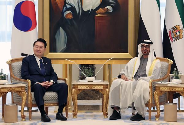 UAE 순방길 따라나선 韓기업...열띤 투자 유치·수주戰