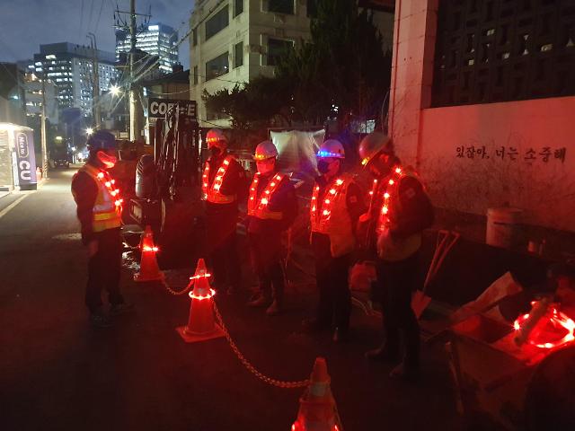 서울 모든 상수도 야간 공사장서 LED 안전장구 착용한다