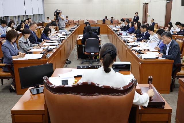 간호법 제정안, 국회 보건복지위원회 법안소위원회 통과