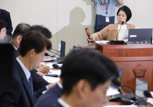 과방위, KT 최대주주 변경 김영섭 대표 및 주요 인물 증인 채택