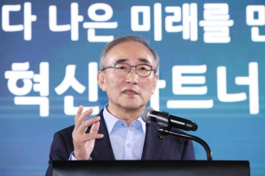 김영섭 대표 2.4조 투자로 AI 경쟁력 확보...속도와 개인화로 시장 선도할 것