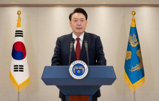 [속보] 윤 대통령 대통령 헌법적 결단 탄핵하든, 수사하든 당당히 맞설 것