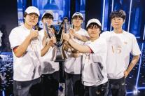 페이커, 2년 연속 왕좌 등극… 전 세계 5000만 명이 결승전 지켜봤다 