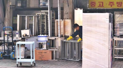 经济挑战加剧 韩国个体工商户数量降至新低 
