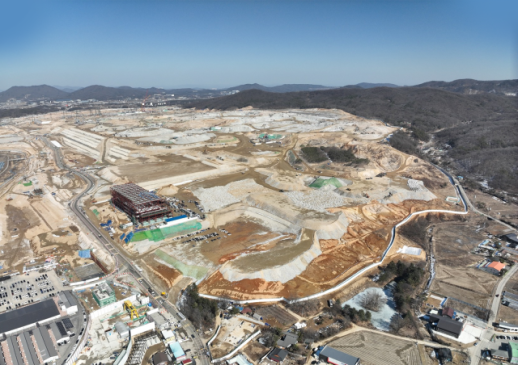 特朗普政府强化贸易壁垒 韩国半导体行业面临严峻挑战