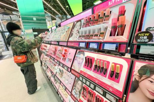 K-POP滤镜攻陷北美 韩国力压法国成美国化妆品头号进口国