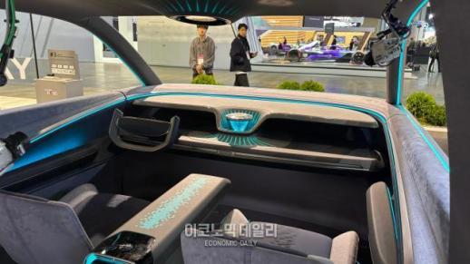 [2025서울모빌리티쇼] 꽃게처럼 움직이는 자동차…현대모비스, 이동수단에서 공간으로 변신 도구 공개