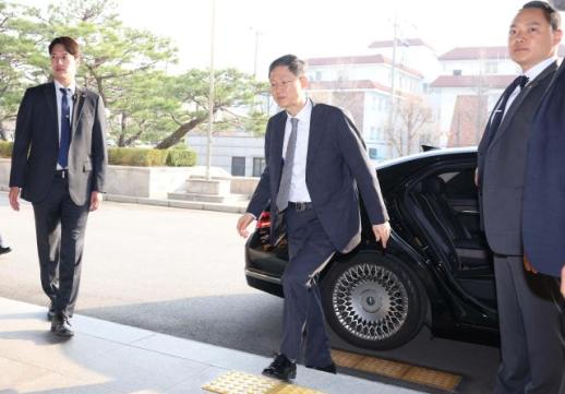 윤 대통령, 탄핵심판 선고 앞두고 관저 대기…대국민 담화·정상외교 준비