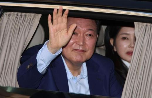 尹锡悦时隔886天搬离汉南洞官邸 