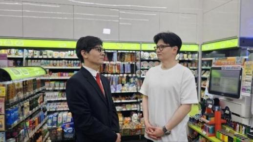 各种玩梗花式整活儿 总统候选人扎堆出演《SNL Korea》