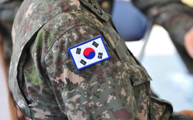 [지다혜의 금은보화] 하나은행 軍心 공략법…전면 비대면화에 고금리 적금까지