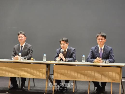SKT, 유심보호서비스 적용 가능 고객 100% 가입 완료… 로밍은 14일부터
