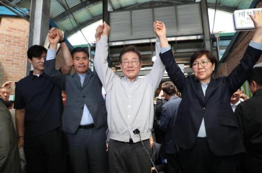 总统选情再现变数 李在明涉违反选举法案重审推迟至下月18日