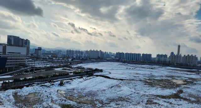 법대로 매입했다… 용산 땅 논란, 잘못은 중국이 아니라 한국 법에 있다