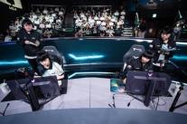 쇼메이커 부활 디플러스 기아, 한화생명 풀세트 접전 끝 제압