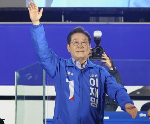 【亚洲人之声】告别动荡不安 韩国迎来新时代