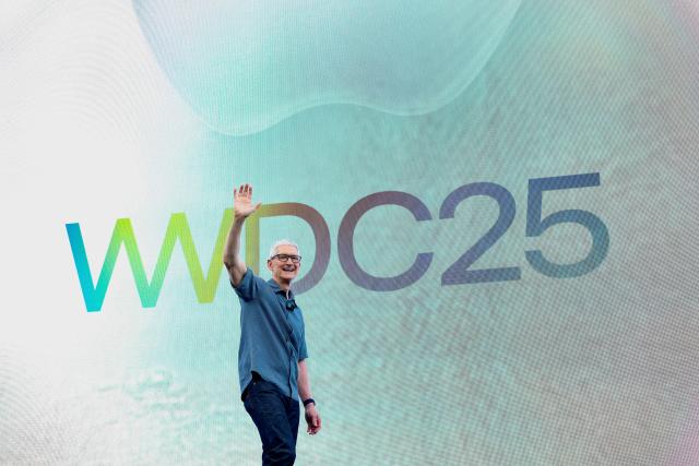 애플 WWDC, 12년 만의 리퀴드 글래스로 OS 새 옷 입고 韓 게임 품는다