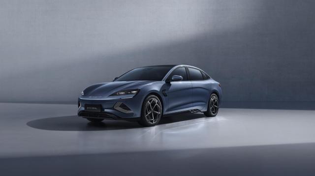 BYD 전기 세단 씰, 16일부터 전국 전시장 프리뷰