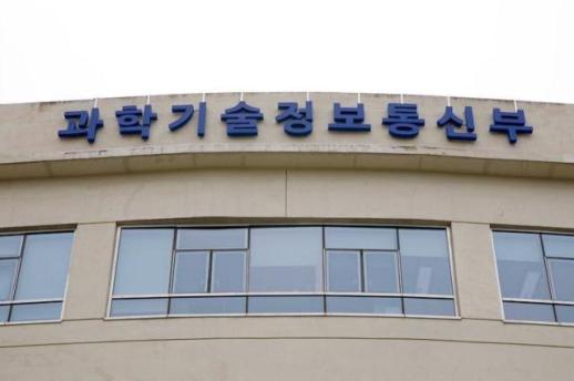 정부, AI 스타트업 8곳 선정…헬스케어·제조 등 4대분야 해외 실증 지원
