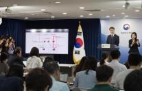 SKT 위약금 면제 거부 시 등록 취소… 정부, 초강수 칼 빼들었다