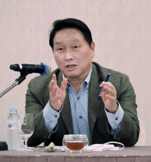 최태원 한국 제조업, 노화 진행 중…AI로 일으켜야