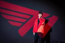 살아있는 전설 페이커, T1과 종신 계약...2029년까지 동행