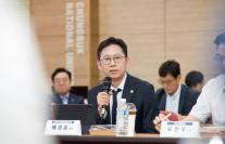 배경훈 장관, 서울대서 젊은 연구자 만나…R&D 혁신안 의견 수렴