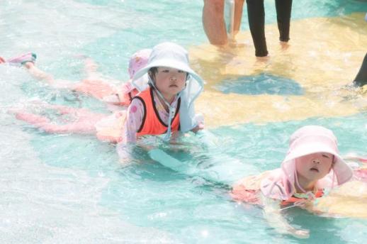 调查：韩国八成民众赞成向永住外国人子女发放儿童津贴