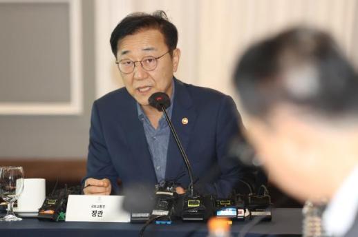 김윤덕 장관, 10대 건설사 대표와 비공개 간담회