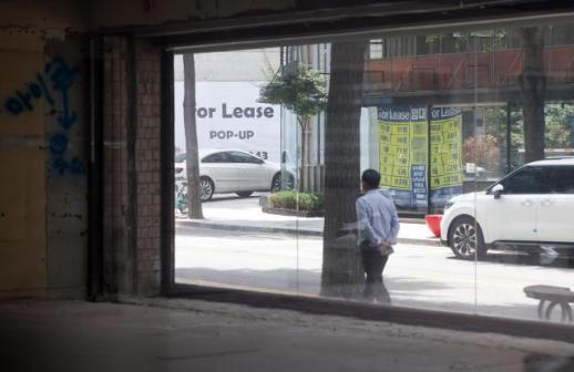 韩国百万商户迎来停业潮 政府制定应对计划