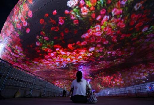 首尔之光DDP秋季展以永恒流动点亮城市夜空 逾60万人共赴光影之约