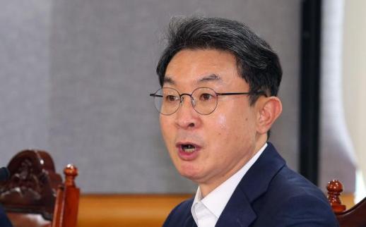 이억원, 금융지주에 부동산 대출 중심 손쉬운 영업서 탈피해야