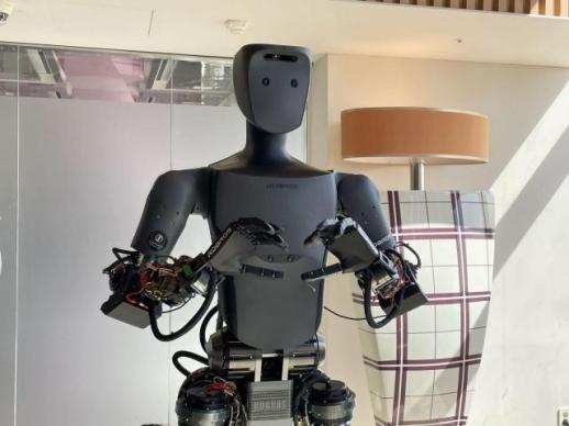 【机器人生态圈】③万亿韩元投资追赶中美 韩国人形机器人下半年密集亮相