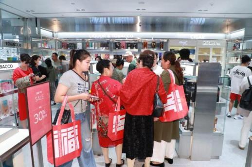 便利店销售额飙涨100% 中国游客战斗力爆棚