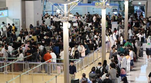 仁川机场中秋客流创纪录 日均旅客破21.7万人次
