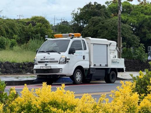 LG유플러스, 자율주행 청소차 시범운행…신제주·첨단권역 누빈다