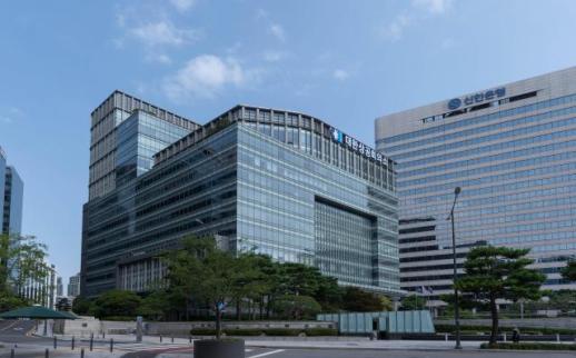 대한상의 AI·반도체·RE100 지원법 시급...첨단산업 경쟁력 확보해야
