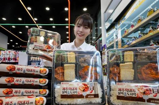 午餐太贵盒饭来救！ 便利店盒饭成外籍游客热门选择