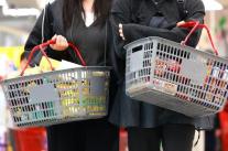 국내 카드 승인 금액 전년 比 6.7% ↑...주가 상승·소비쿠폰 등으로 소비 심리 개선