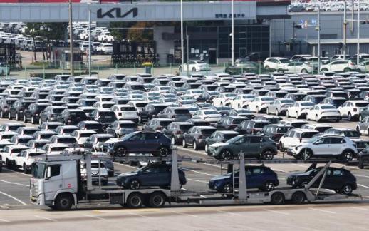 半导体带动韩国9月生产投资增长 消费连续两月下滑