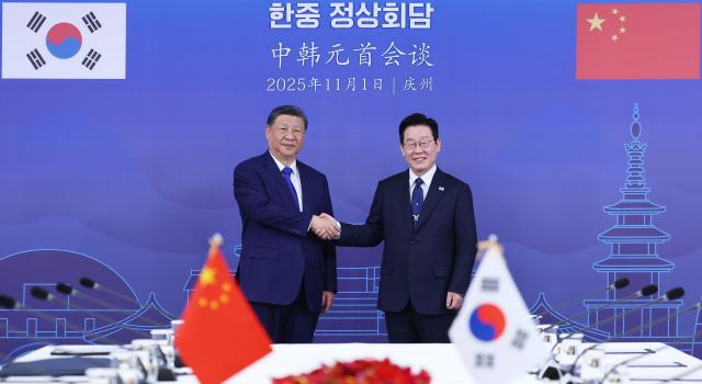 [한중정상회담] 李대통령 中과 소통 강화 기대...시진핑 韓은 협력동반자