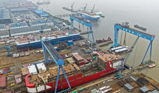 미국, 중국 조선·해운 제재 1년 유예…긴장 완화 국면 접어드나