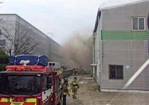 경기 안성·평택 공장서 잇단 화재…안성 골판지 공장서 1명 사망